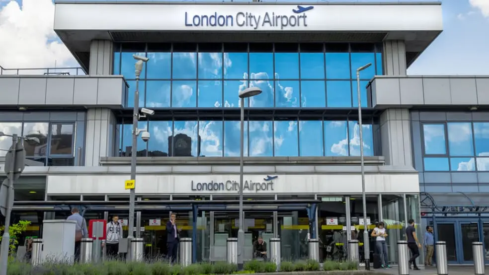 Stockbridge To London City Airport Transfers